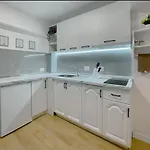 Apartman Cozy In Center Tirana