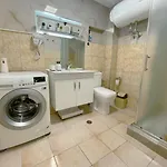 Cozy In Center Apartman