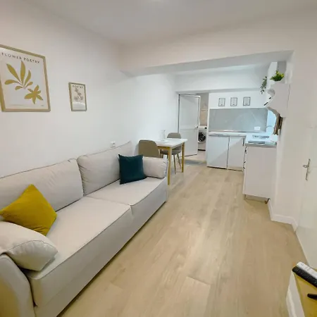 Cozy In Center Apartamento Tirana