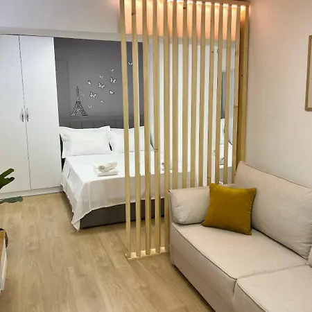 Cozy In Center Apartamento
